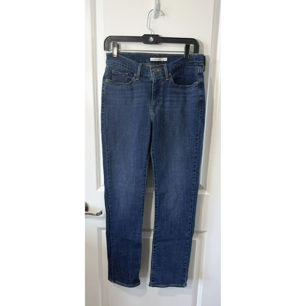 Women's Levi's Classic Straight-Leg Jeans Blue Medium Wash 4M 27x30